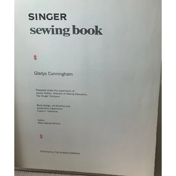 Vintage Singer Sewing Book The Complete Guide To Sewing Hardcover 1969 - Picture 2 of 6